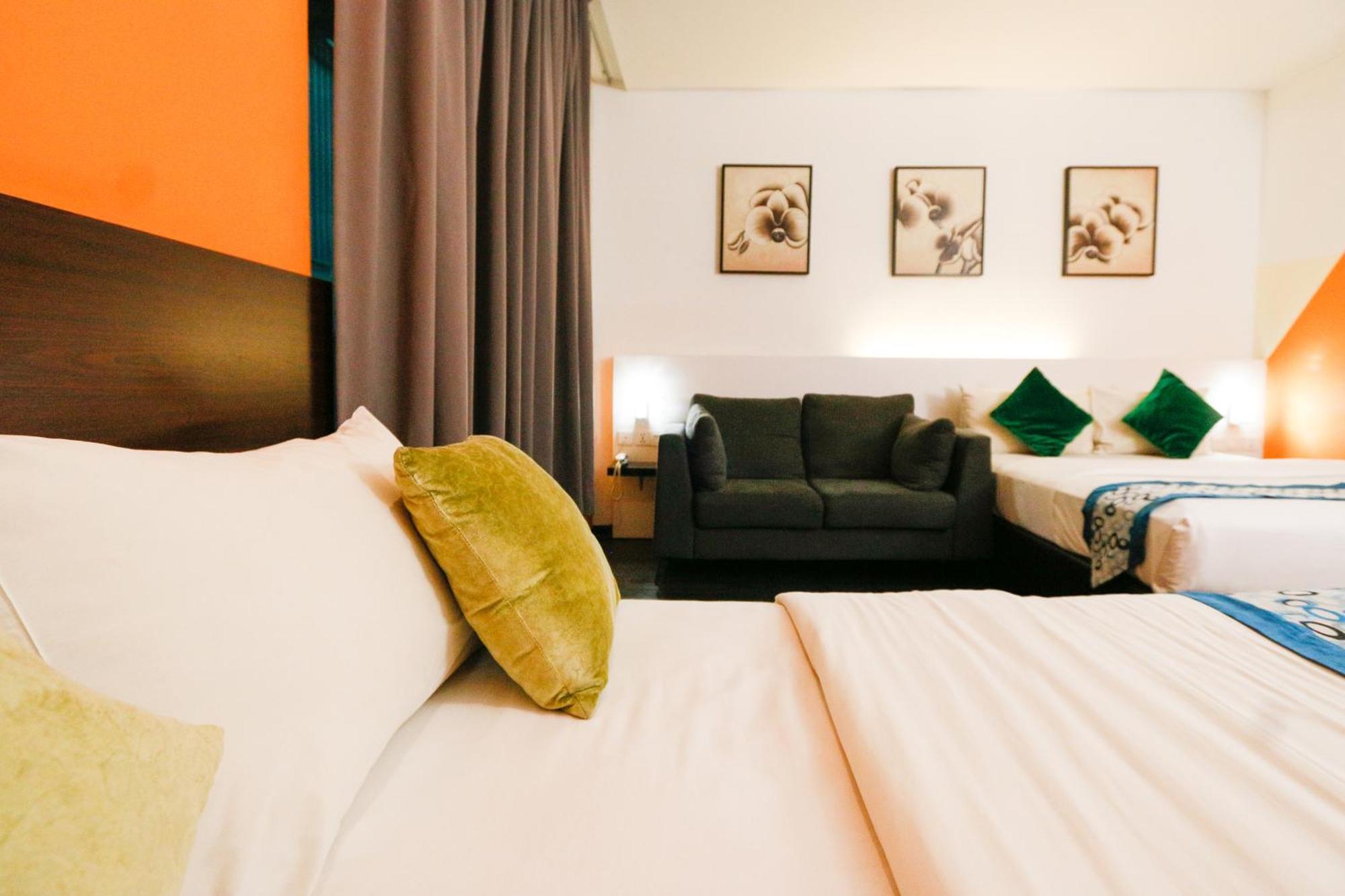 Golden Roof Hotel Ampang Ipoh Buitenkant foto