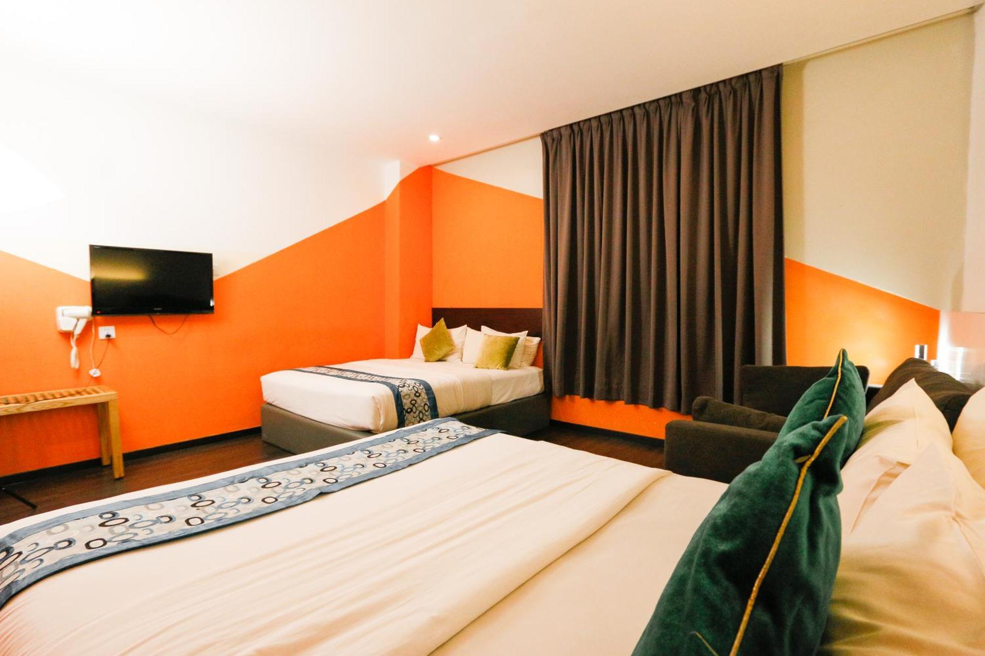 Golden Roof Hotel Ampang Ipoh Buitenkant foto