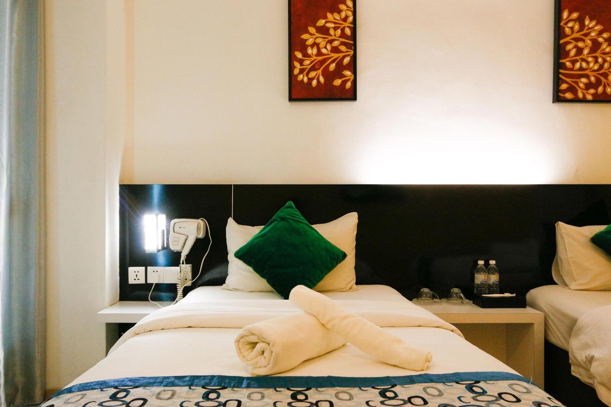 Golden Roof Hotel Ampang Ipoh Buitenkant foto