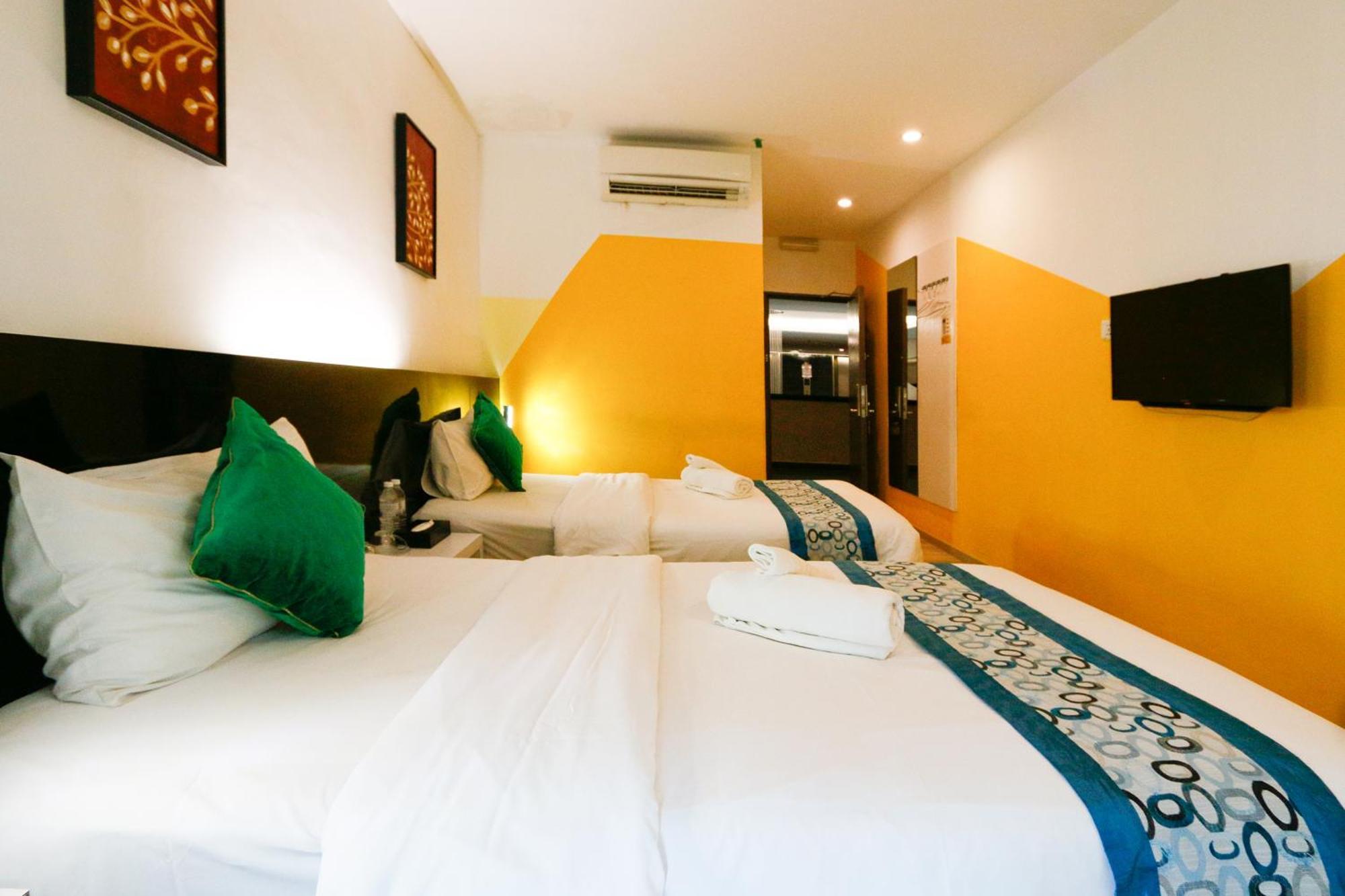 Golden Roof Hotel Ampang Ipoh Buitenkant foto